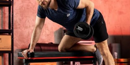 Lavice a činky: ideální posilovna pro malé prostory