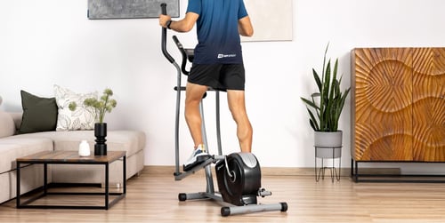 Jak cvičit na eliptickém trenažéru? Kompletní trénink pro hubnutí a zlepšení kondice