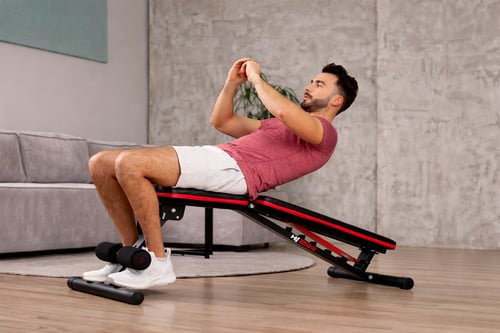 Posilovací lavice pro začátečníky - jak začít s domácím silovým tréninkem