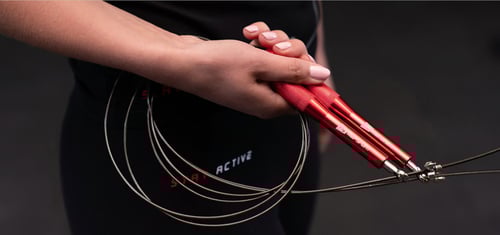 Skákání přes švihadlo – trénujte hravě! Jak začít skákat přes švihadlo?