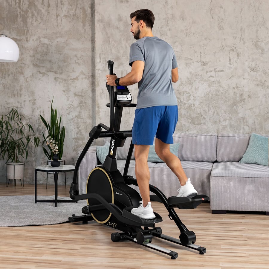 Jucon Gold zdjęcia z modelem - 3